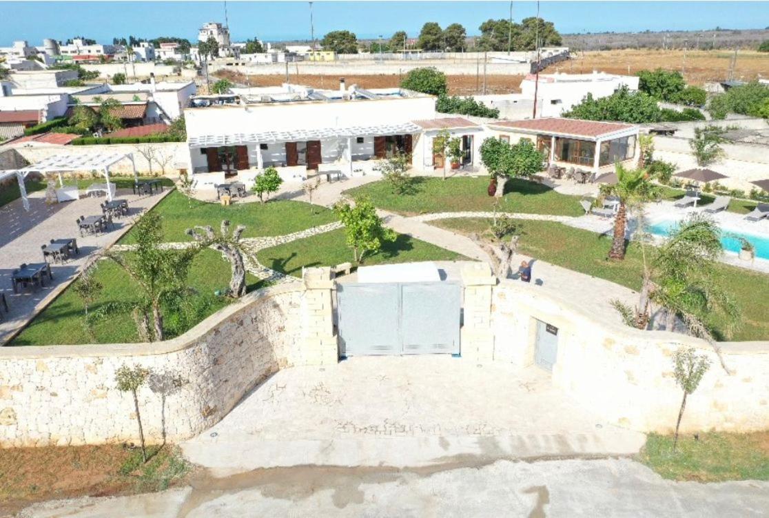Dimora Spaccamonti Torchiarolo Exterior foto